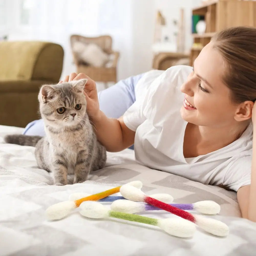 SwabPlay Giant Cotton Swab Cat Toys™ — Interactive Kick & Chew Dental Toy | Pack of 6