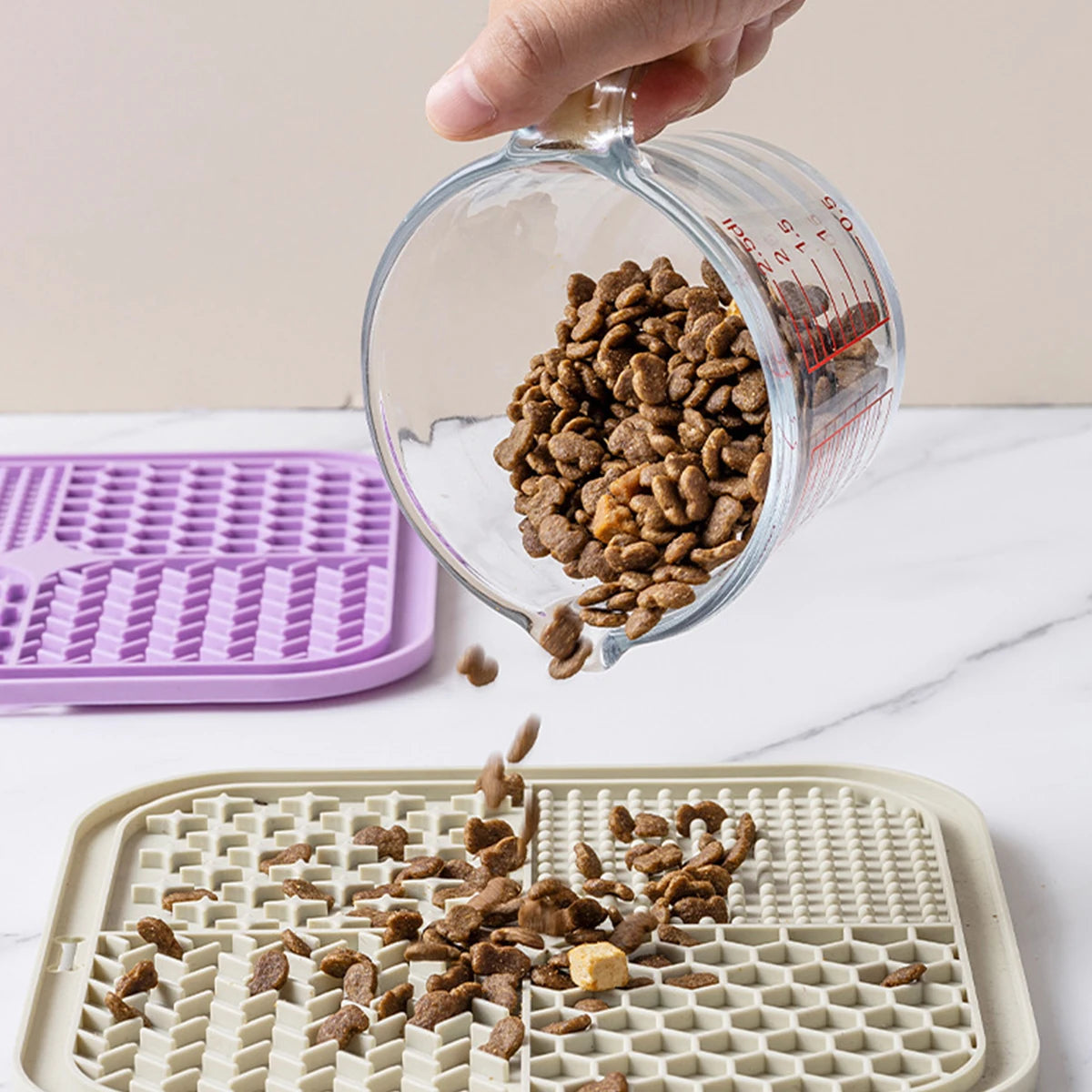 CalmLick™ Slow-Feeder Lick Mat with Suction Base — Stress-Free Grooming & Bath Time